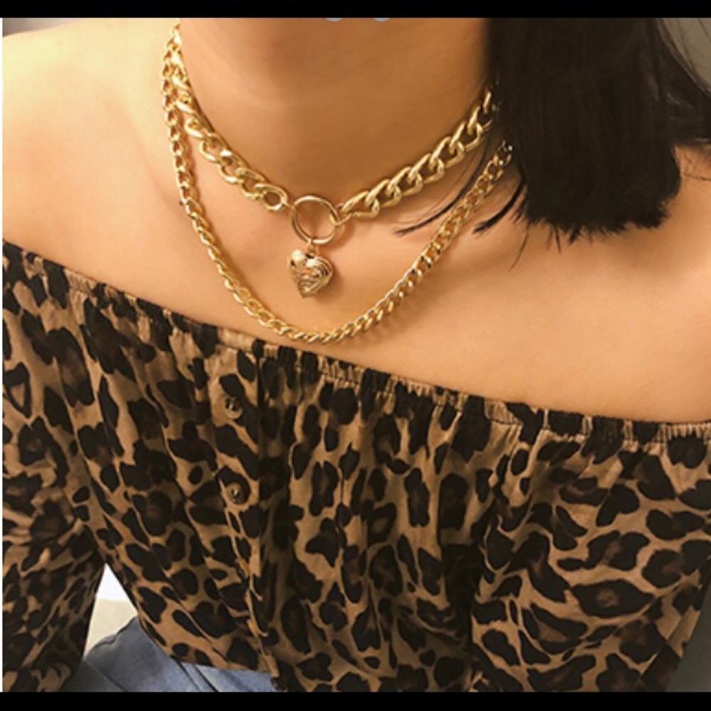 Gold chain choker